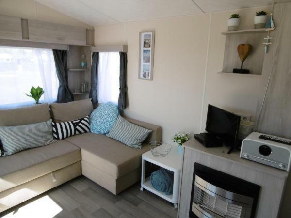 Chalet Joleen Ijmuiden Aan Zee, Vlakbij Het Strand Exterior foto